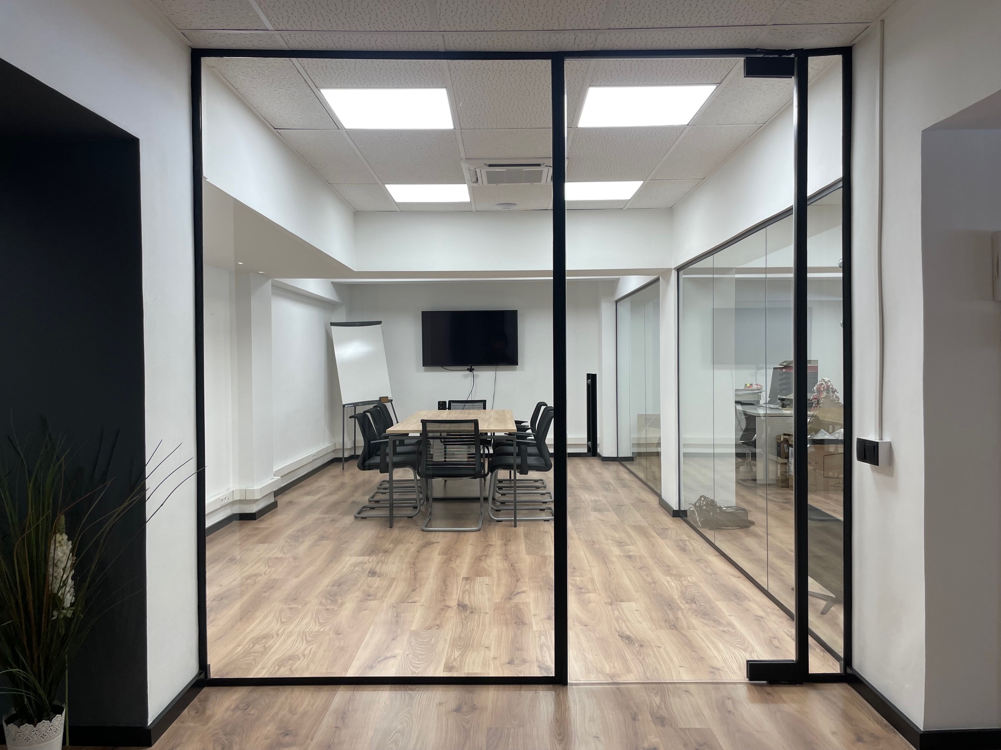 Oficinas reformadas para Movilpaq.
